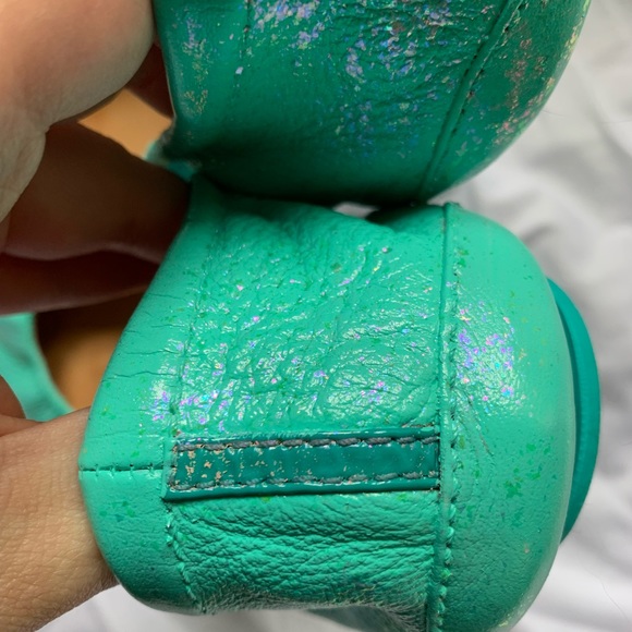 Custom Test Shoes - Picture 4 of 12